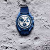ساعت مچی امگا سواچ میشن تو د سوپر بلو مونفیز | Omega x Swatch Mission to the Super Blue Moonphase | سرمهای صفحه نقرهای آبی